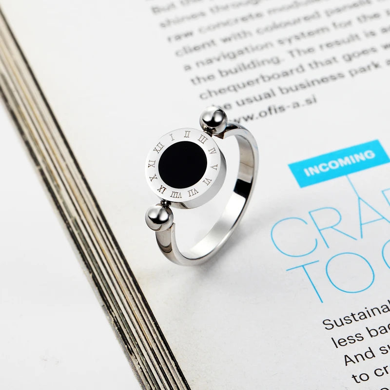 Bague Émail et Coquillage Tournante - Design Classique Femme avec Numéros Romains