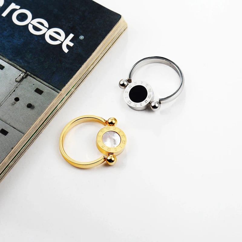Bague Émail et Coquillage Tournante - Design Classique Femme avec Numéros Romains