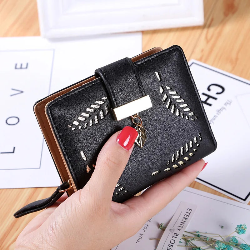 Portefeuille Femme Cuir Court avec Fermeture Éclair - Design Feuille Creuse