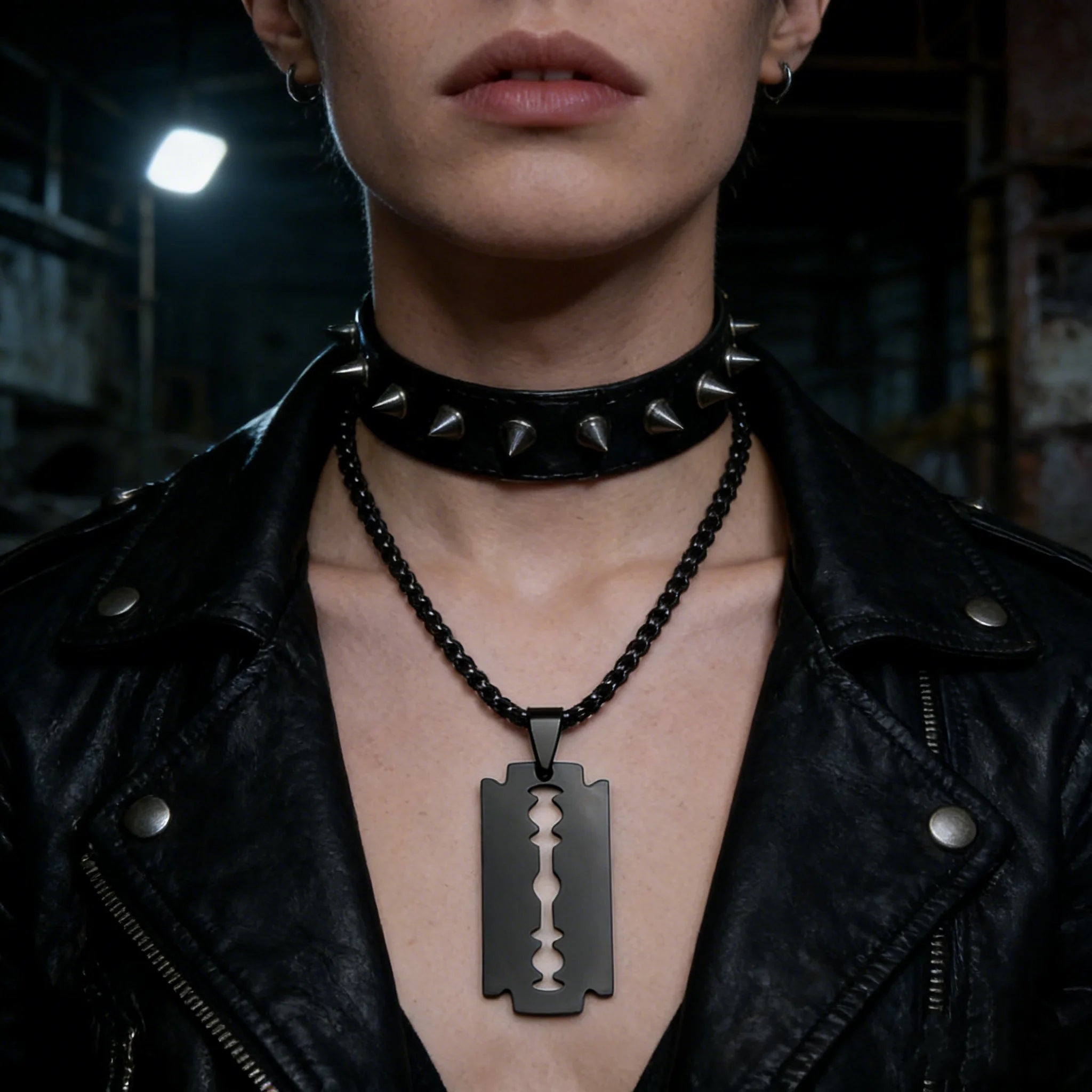 Collier Pendentif Lame Gothique Acier Inoxydable Noir