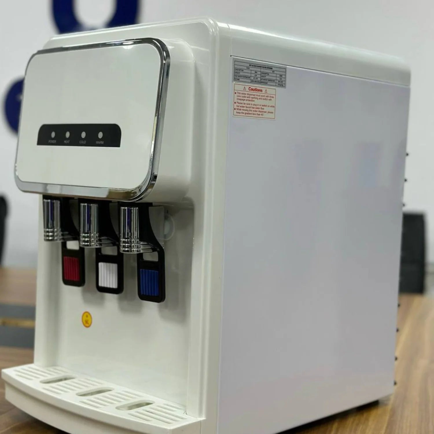 Distributeur d’Eau Chaude et Froide avec Système de Purification RO et Alcaline – PENCA