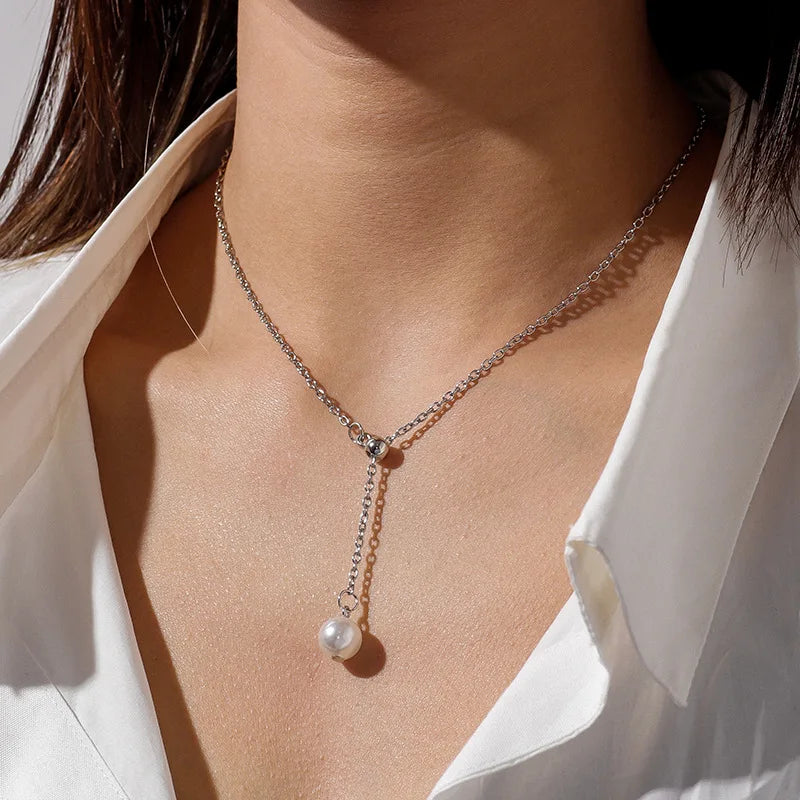 Collier Pendentif Minimaliste - Argenté pour Femme